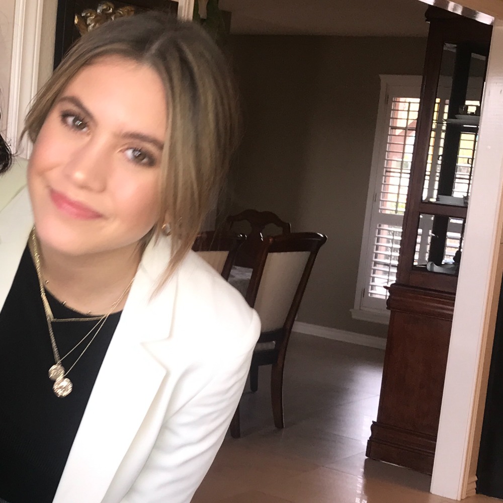 Meet your Posher, Daniela